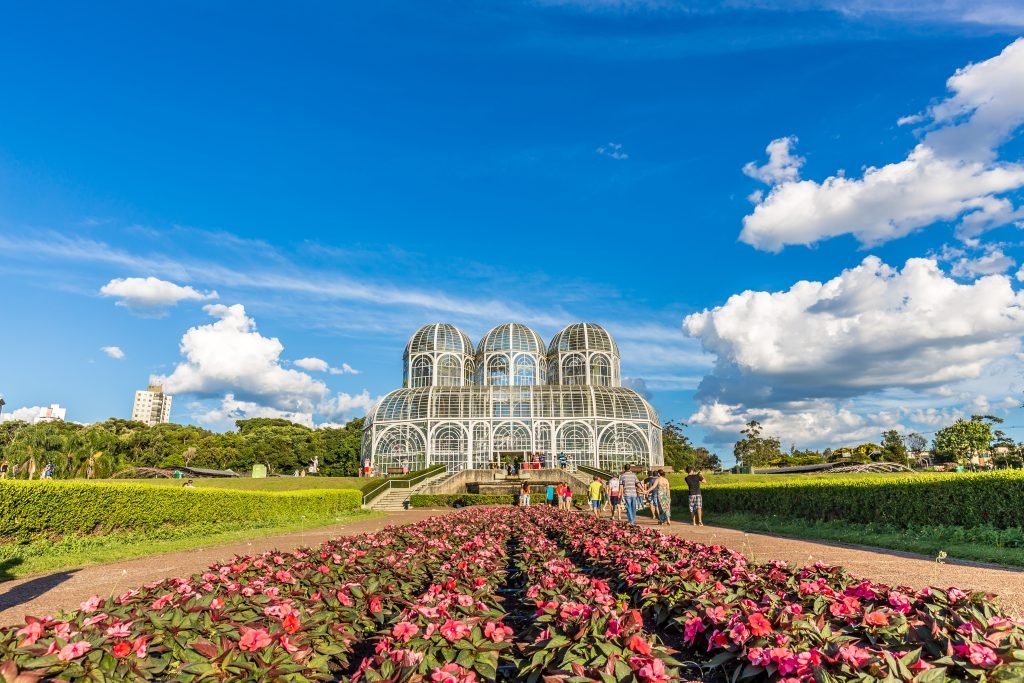 Pontos turísticos icônicos de Curitiba